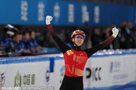 红色内衣在