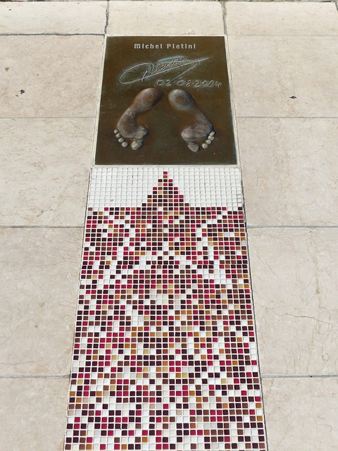 更多人看到 更多人看到